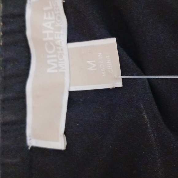 Michael Kors Medium top nwt - Picture 2 of 2